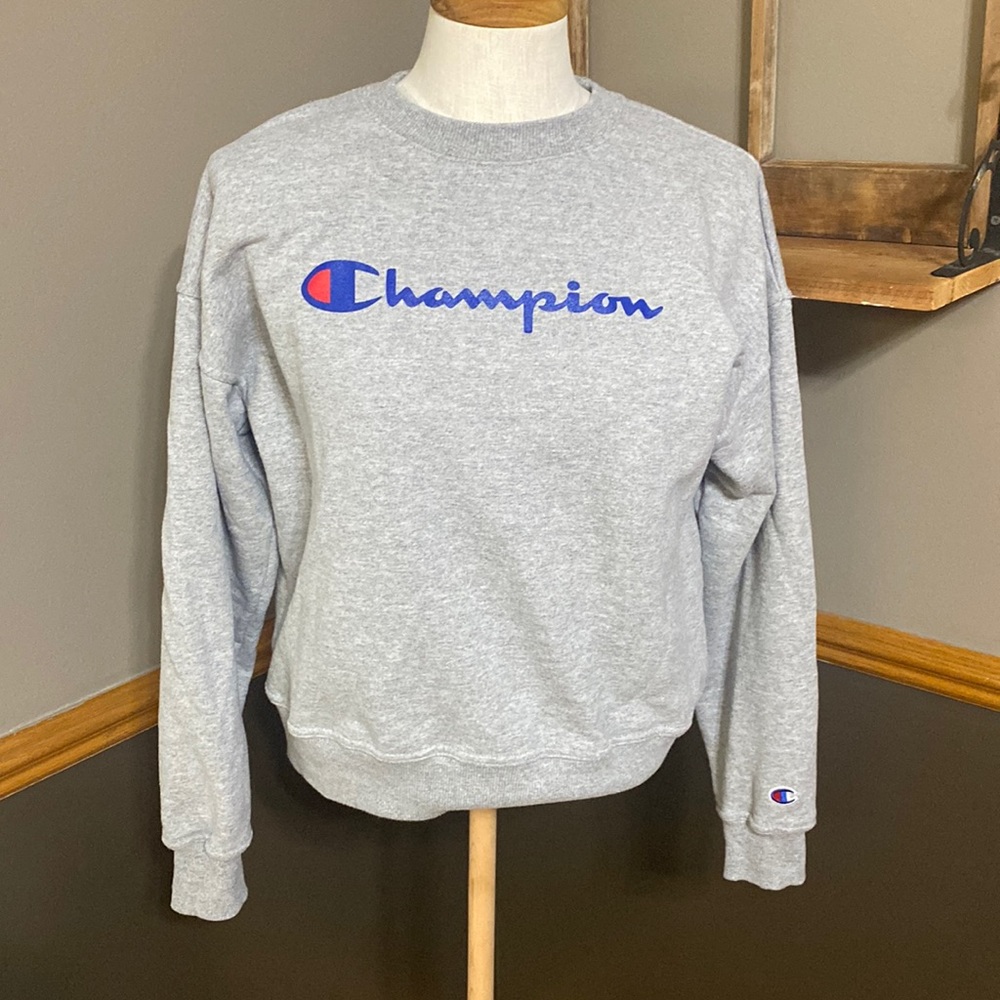 Champion gray crew neck sweatshirt size Small